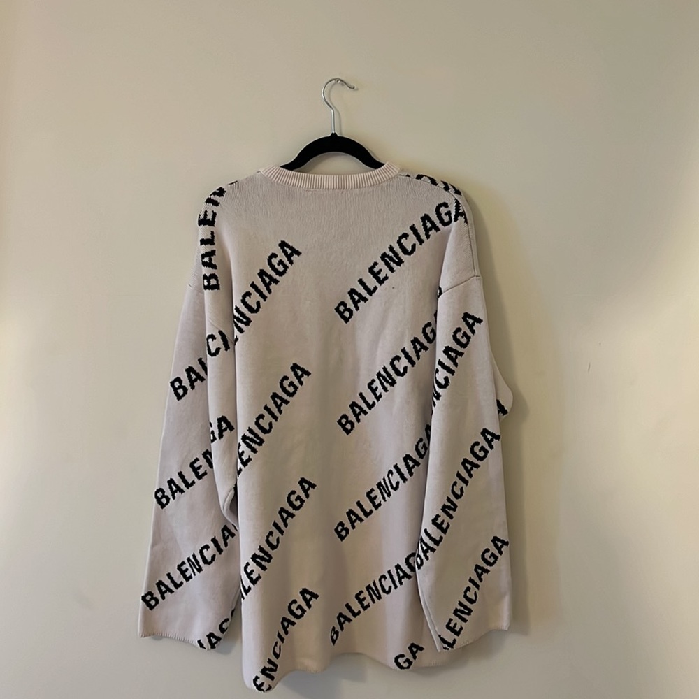 Balenciaga Cream Crewneck Sweater with Black Logo - Picture 2 of 5